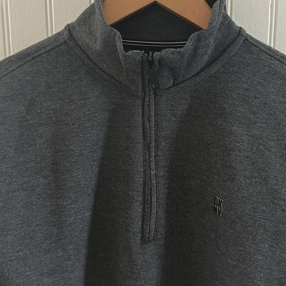 DKNY Charcoal Gray Sweatshirt sz M - Picture 6 of 16